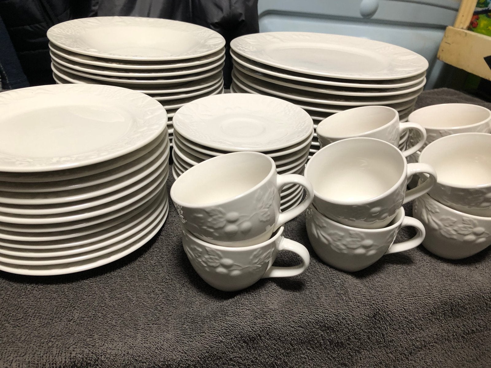 Servies 60 delig, Ophalen