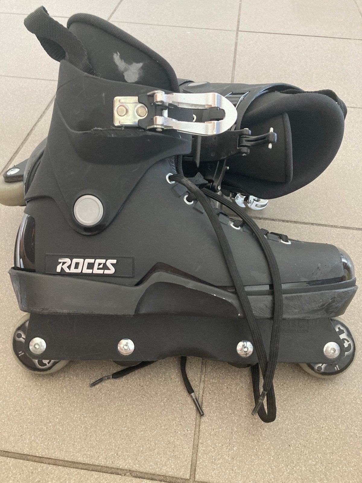Roller aggressif roces, Sport en Fitness, Skeelers, Ophalen of Verzenden, Zo goed als nieuw, Roces
