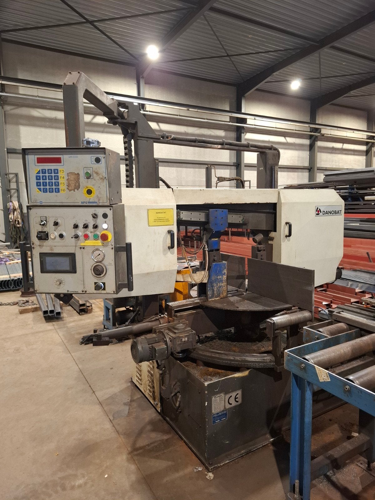 danobat bandzaag machine, Bricolage & Construction, Outillage | Scies mécaniques, Scie à ruban, Danobat, 1200 watts ou plus, 70 mm ou plus
