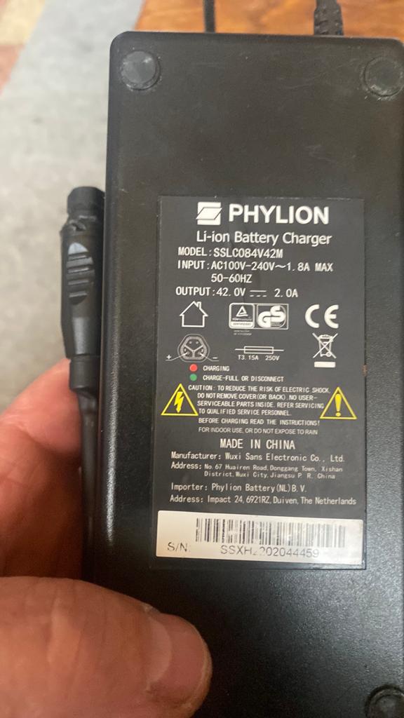 Lader phylion, Fietsen en Brommers, Fietsaccessoires | Fietsaccu's, Ophalen, Gebruikt