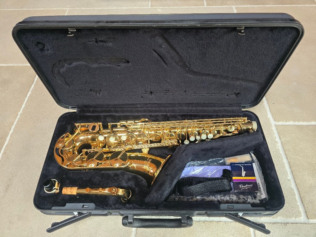 Saxophone alto Yamaha YAS-275 - NOUVEAU, Musique & Instruments, Enlèvement ou Envoi, Neuf, Alto, Avec valise