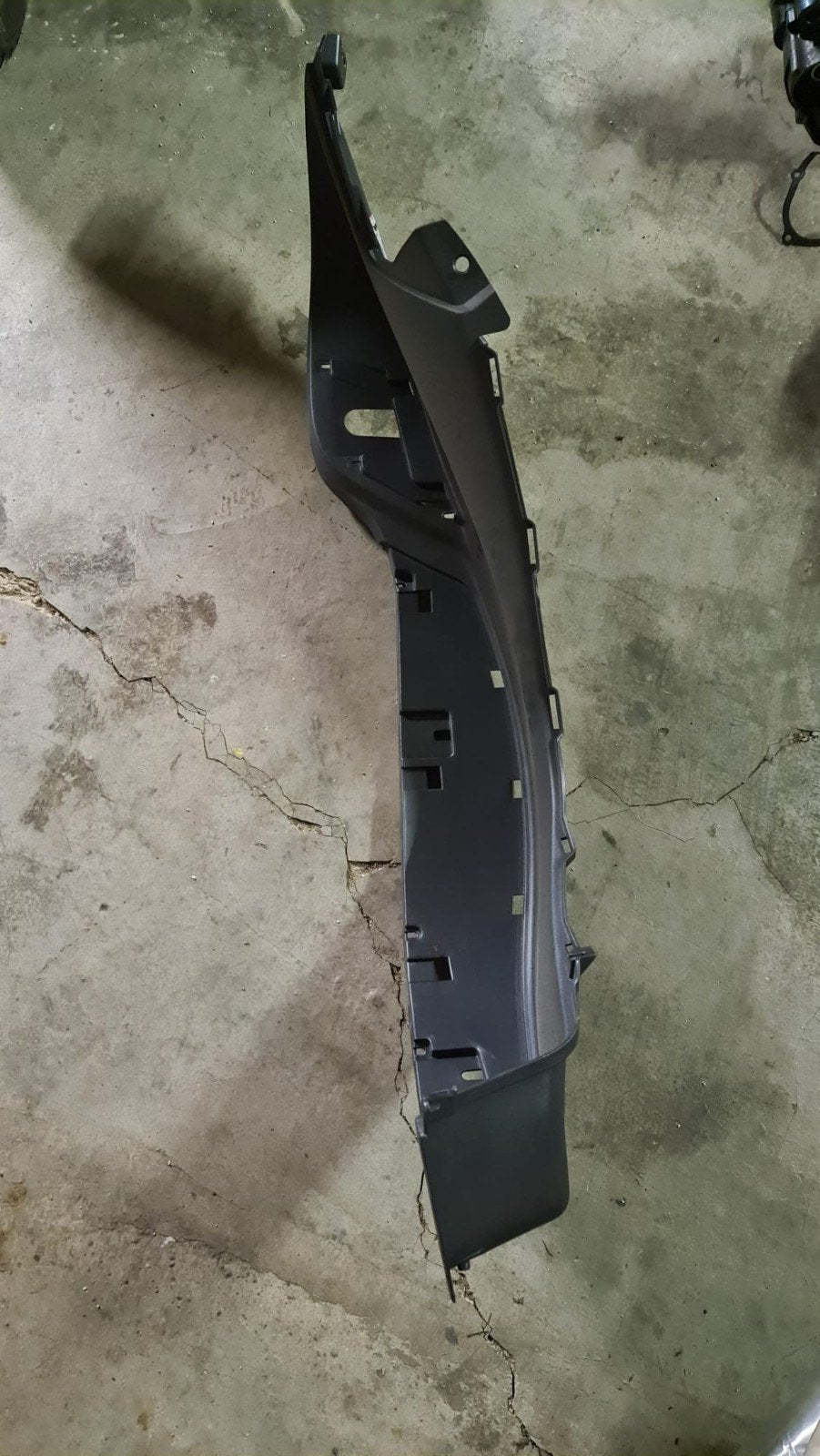 Piaggio X9-500 Plastic droit repose pieds, Enlèvement ou Envoi, Neuf