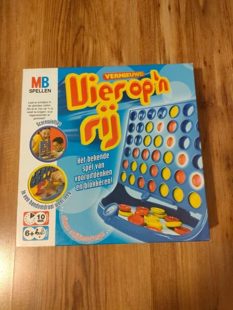 Vier op 'n rij, Ophalen of Verzenden, Zo goed als nieuw, MB spellen