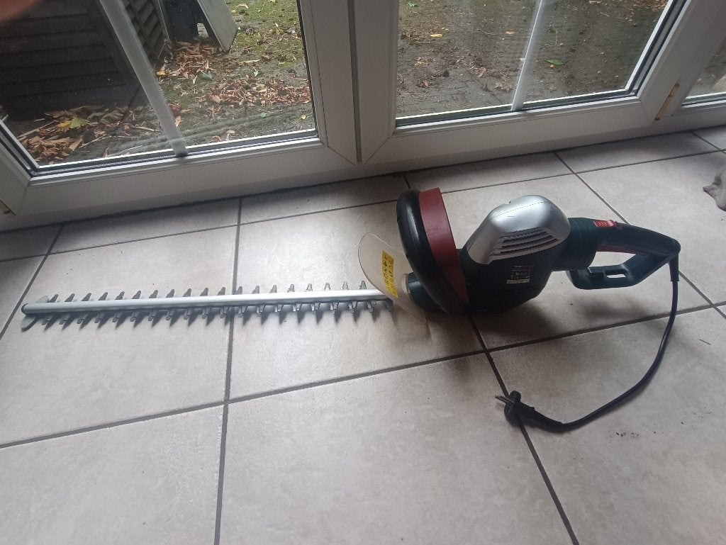 Elektrische heggenschaar 60cm, Ophalen, Gebruikt, Elektrisch, Powerplus garden