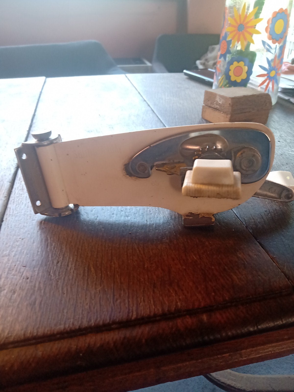 blikopener. merk Swing Away. chroom en wit gelakt, Ophalen, Zo goed als nieuw