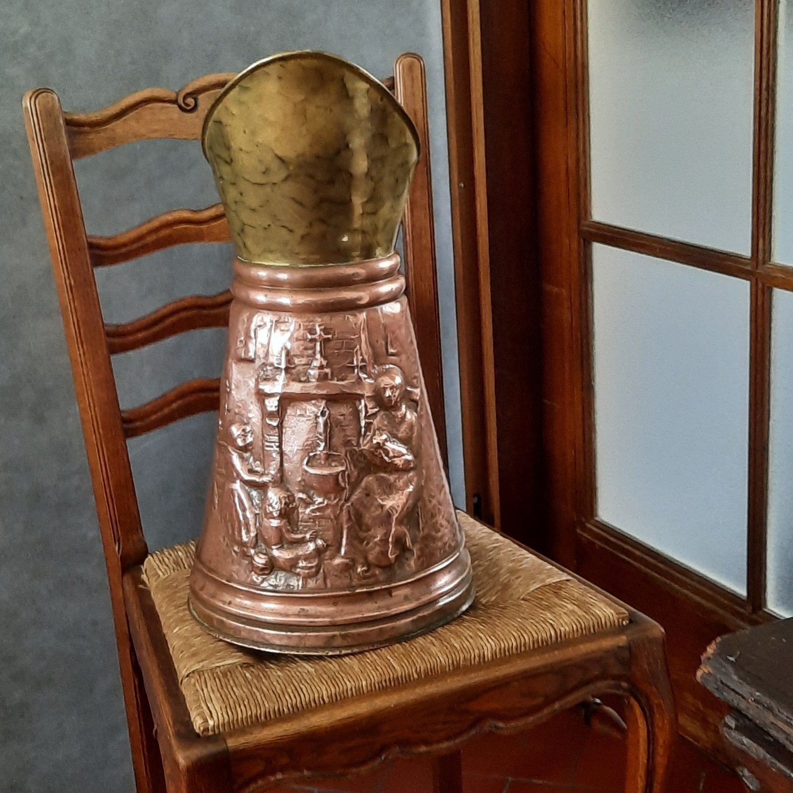 Charbonnière ou porte parapluie, Enlèvement, Cuivre