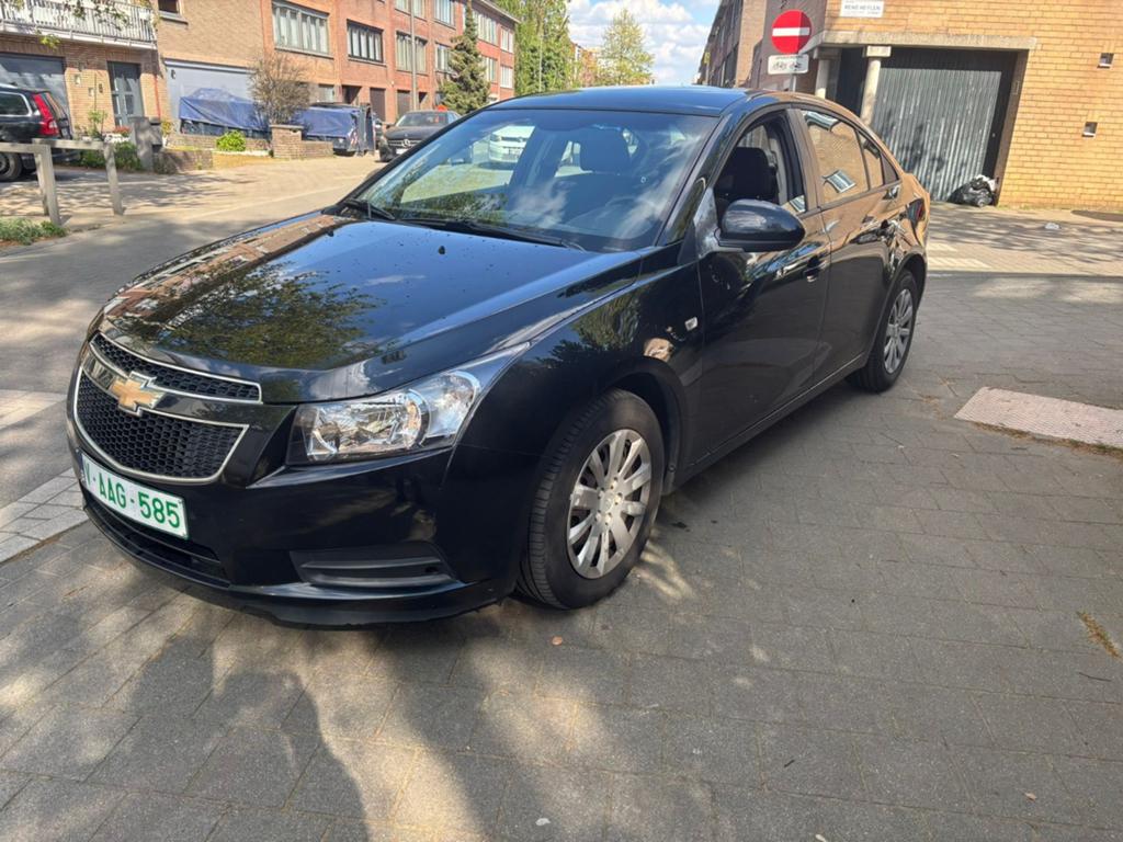Voiture haut de gamme Chevrolet Cruze 1.7 avec boîte d'inspe, Autos, Chevrolet, Euro 5, Achat, Boîte manuelle, 5 portes