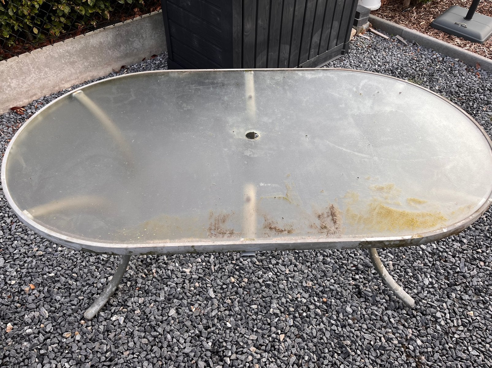 Tuintafel gratis, Tuin en Terras, Ophalen, Gebruikt, Ovaal, Metaal