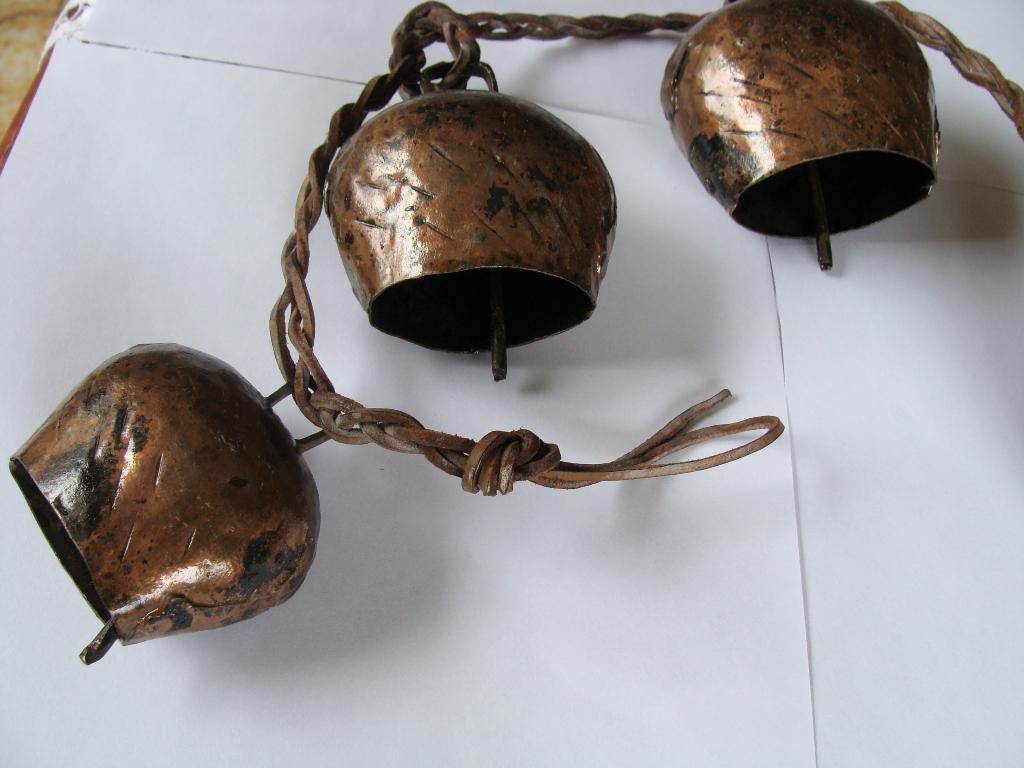 ancienne guirlande de 5 cloches  cuivre martelé, Antiek en Kunst, Antiek | Brons en Koper, Koper, Ophalen of Verzenden