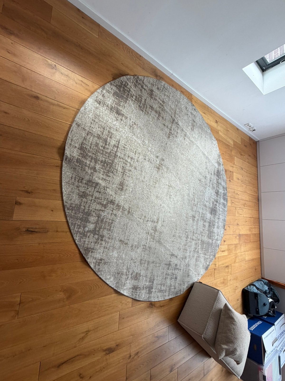 Beige tapijt, Huis en Inrichting, Ophalen, Zo goed als nieuw, Beige, Rond
