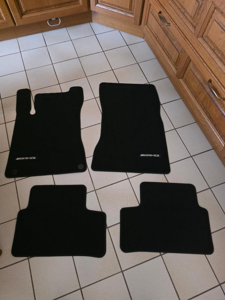 Tapis pour Mercedes Classe A AMG, Enlèvement ou Envoi, Neuf