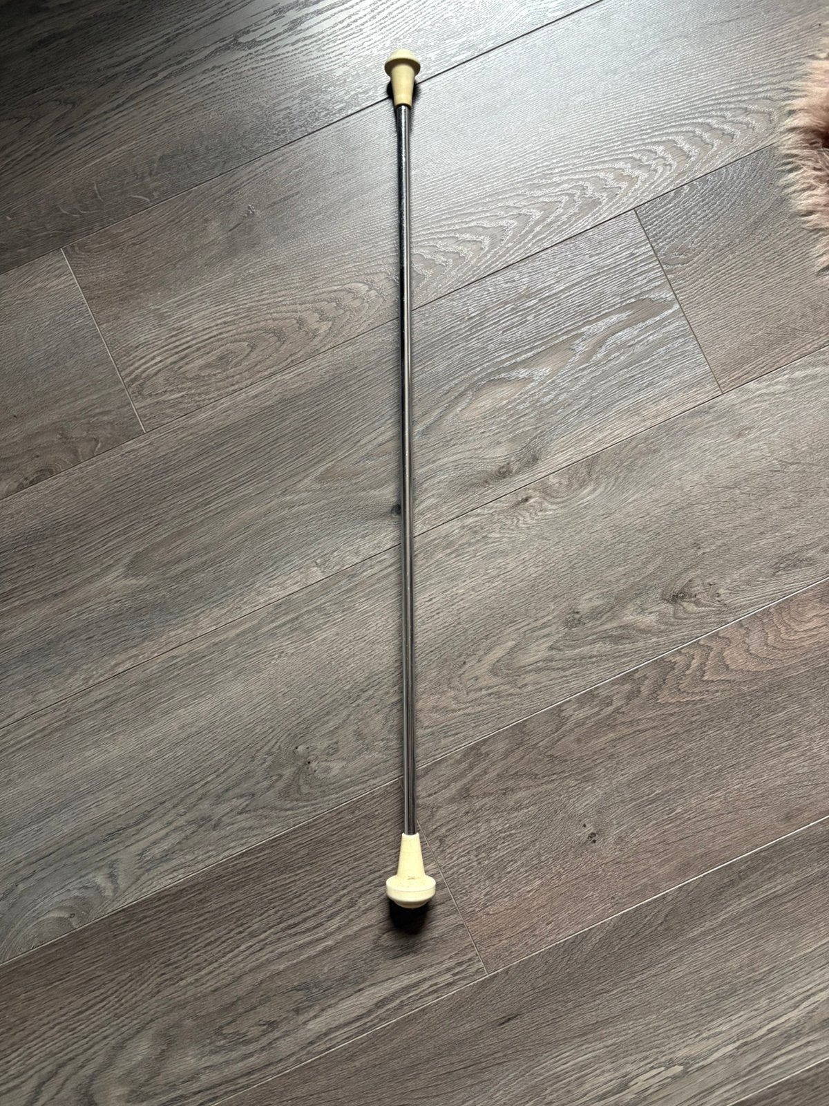 Baton, Enlèvement, Comme neuf