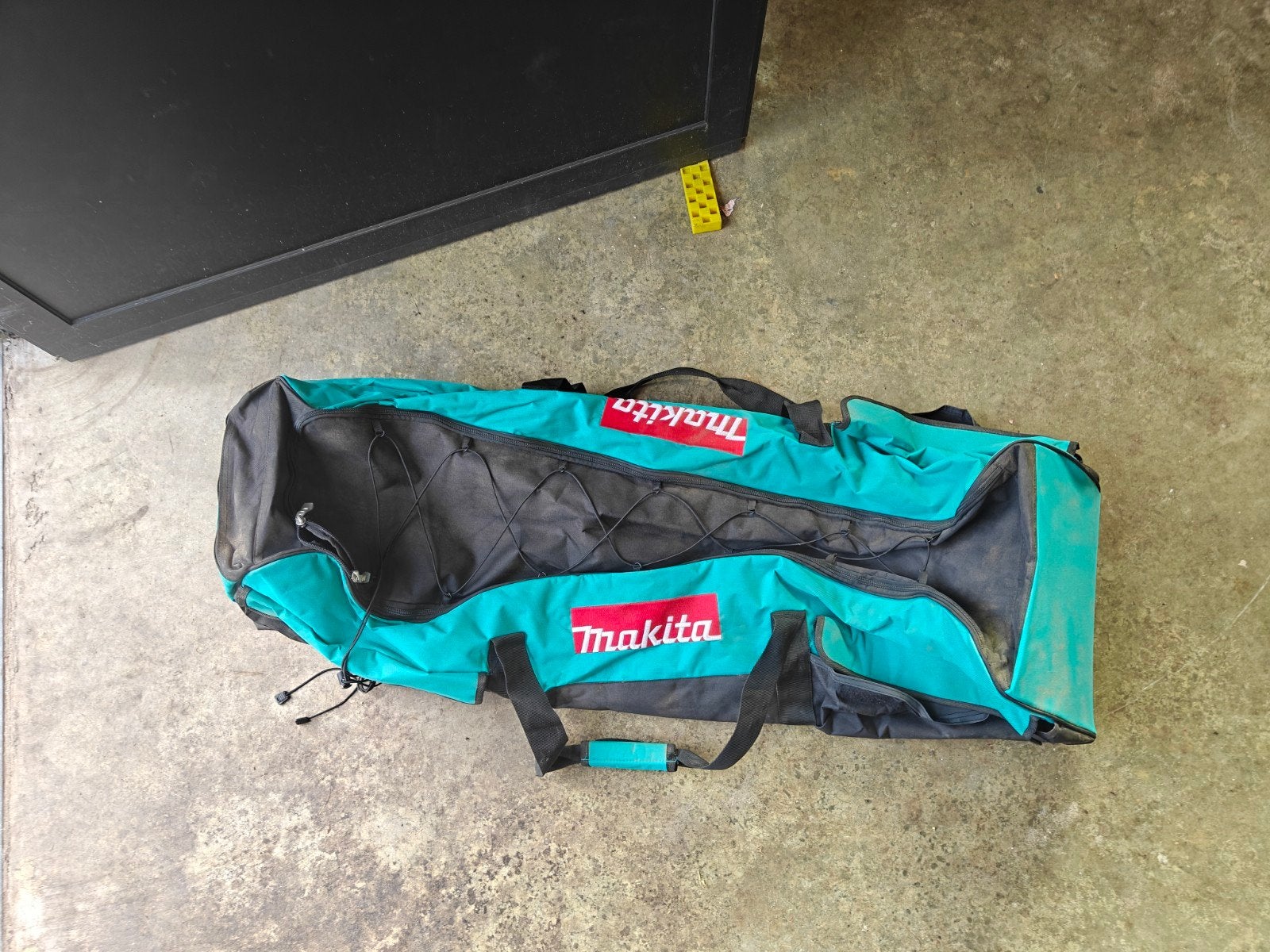 Makita gereedschapzak, Ophalen