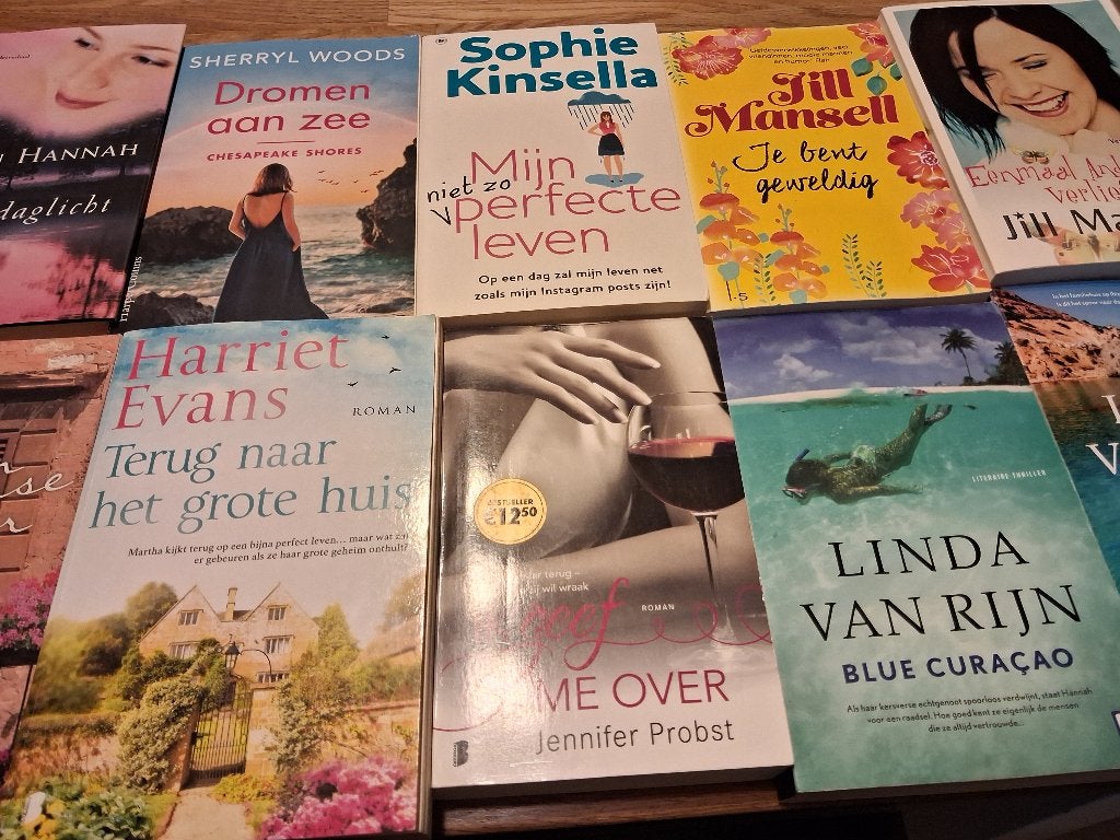 Livres (romans) 4 + 1 gratuit, Enlèvement, Comme neuf, Belgique