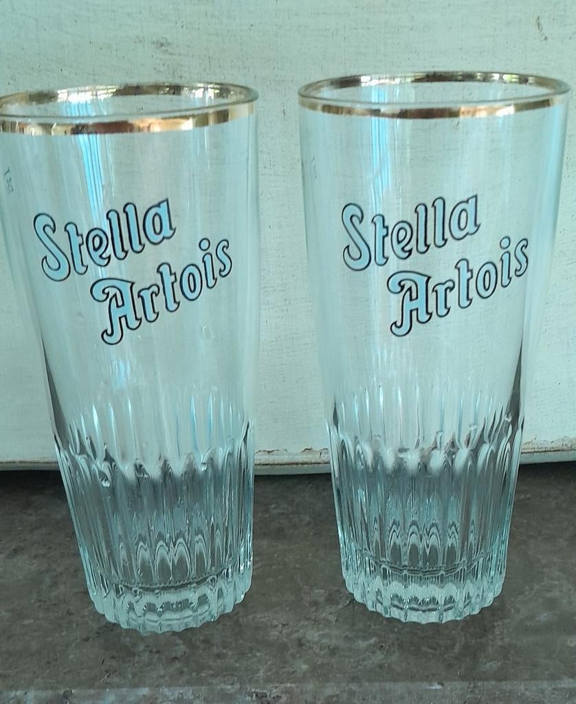 2 Stella Artois glazen., Ophalen of Verzenden, Bierglas