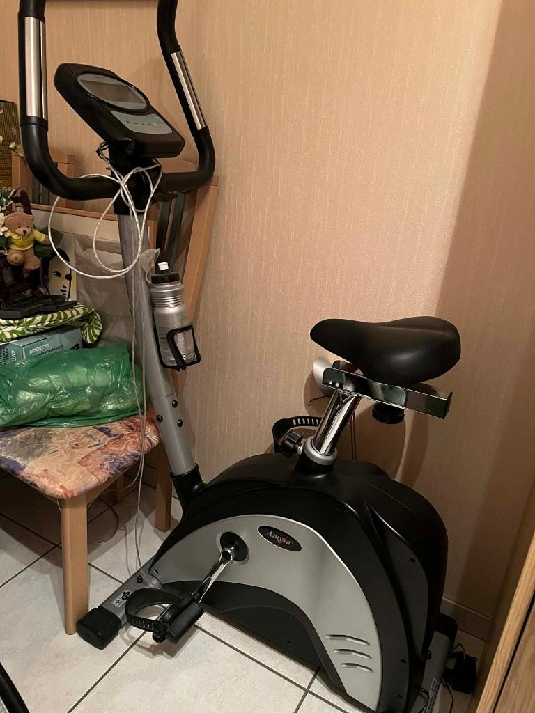 Hometrainer, Sport en Fitness, Fitnessapparatuur, Ophalen, Zo goed als nieuw, Hometrainer