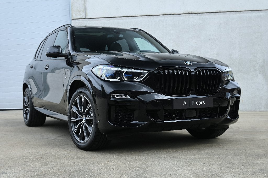 BMW X5 3.0AS xDrive40 M-pakket | pano | H&K | softclose, Auto's, Automaat, Dealer onderhouden, https://public.car-pass.be/vhr/f9e8224a-456e-4f2d-985c-e071306859a7