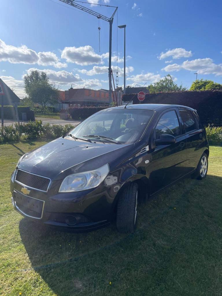 Chevrolet Aveo - Gekeurd, Autos, Chevrolet, Achat, Aveo, Boîte manuelle, Berline