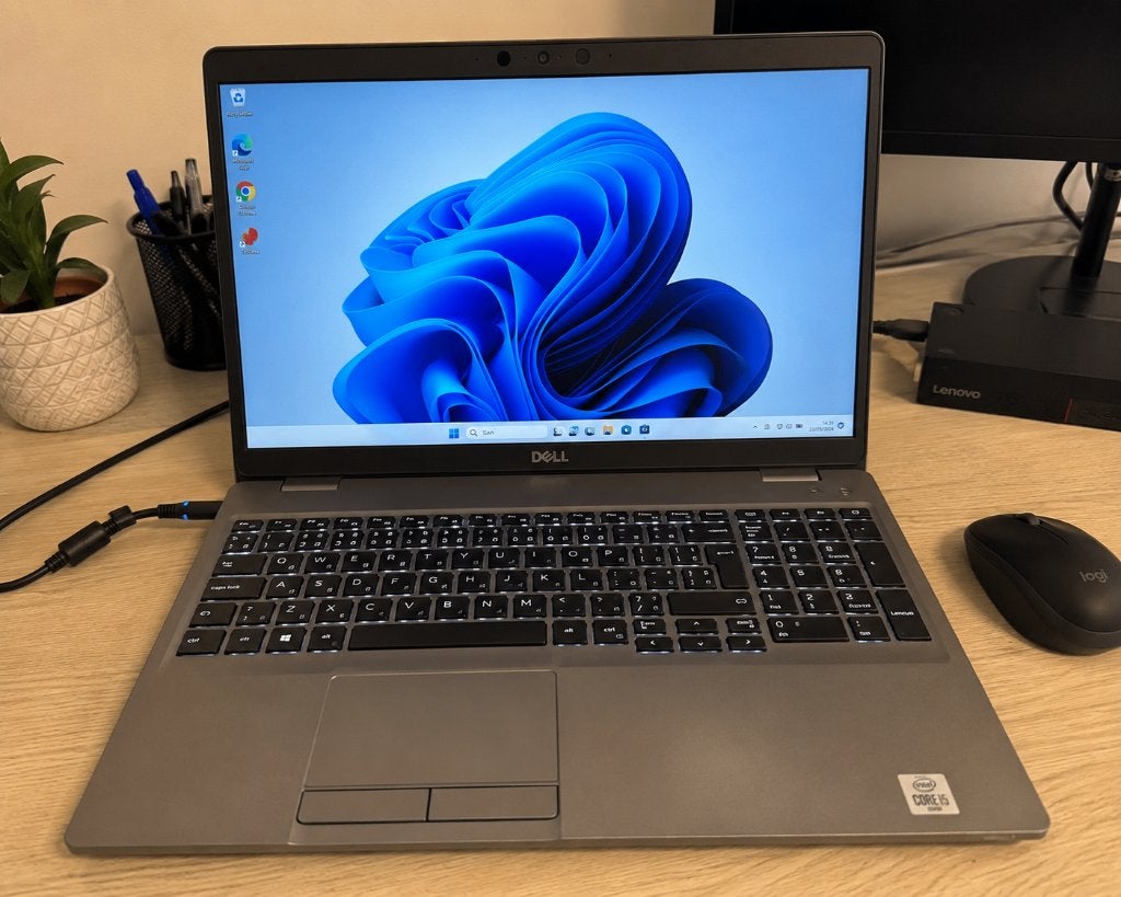 Prijs⬇️Dell Latitude 5511 i5-10400H 8GB 256GB SSD Win 11 Pro, Ophalen, Met videokaart, 15 inch, Intel Core i5-10400H – 4 cores / 8 threads