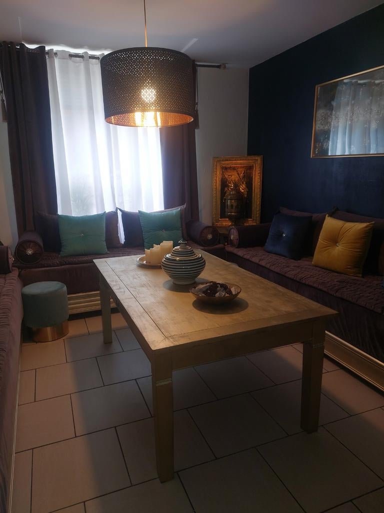 Salon marocain, Enlèvement