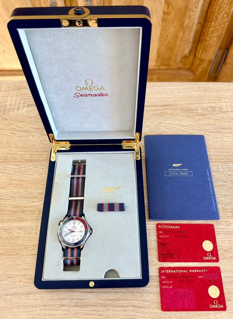OMEGA Seamaster James Bond 007 Commandeur Bond NUMÉROTÉE, Bijoux, Sacs & Beauté, Montre-bracelet, Enlèvement ou Envoi, Acier, 1960 ou plus tard
