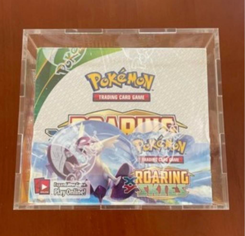 Roaring skies booster box acryl, Hobby en Vrije tijd, Verzamelkaartspellen | Pokémon, Ophalen of Verzenden, Nieuw, Boosterbox