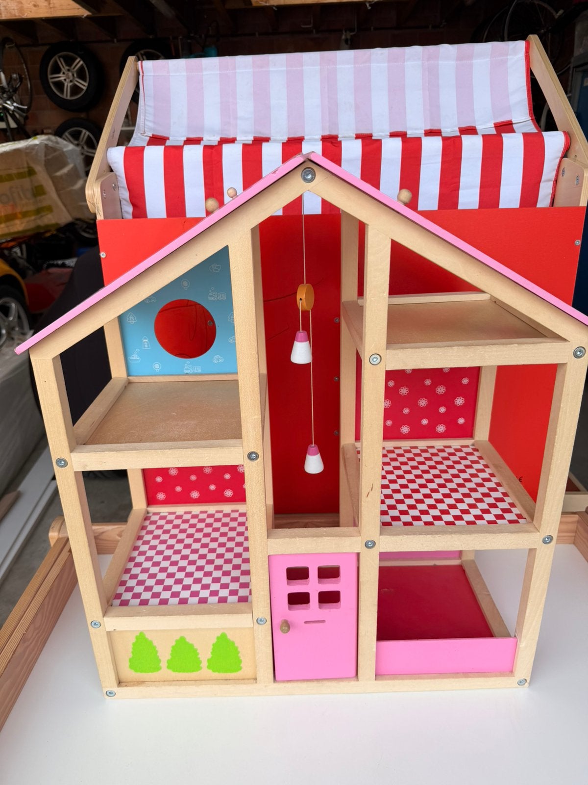 Houten poppenhuisje, Kinderen en Baby's, Ophalen, Gebruikt