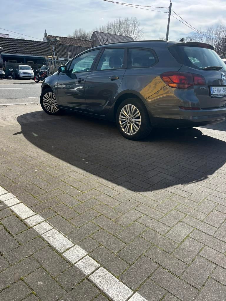 Opel Astra, Euro 5, Achat, Entreprise, Boîte manuelle