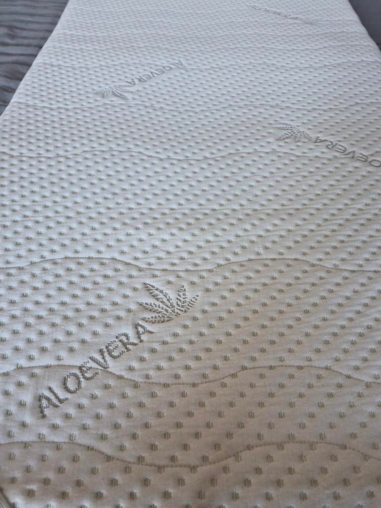 Surmatelas d’excell.qualité JYSK 1 pers.
