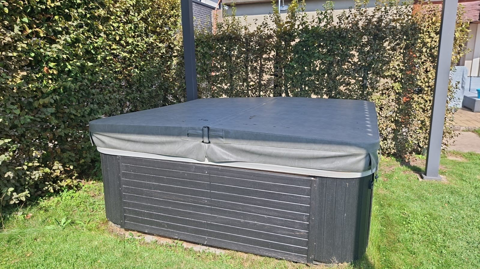 Jacuzzi cover 210x210x10 aflopend, Ophalen, Zo goed als nieuw