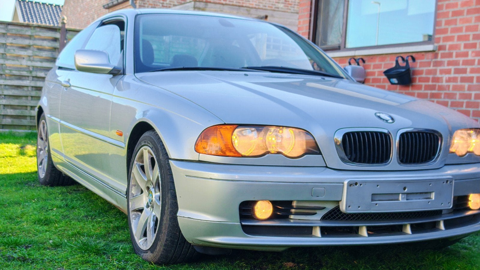 BMW E46 318Ci — 2002 — 193 500 km, Autos, Cuir, Argent ou Gris, Achat, Entreprise