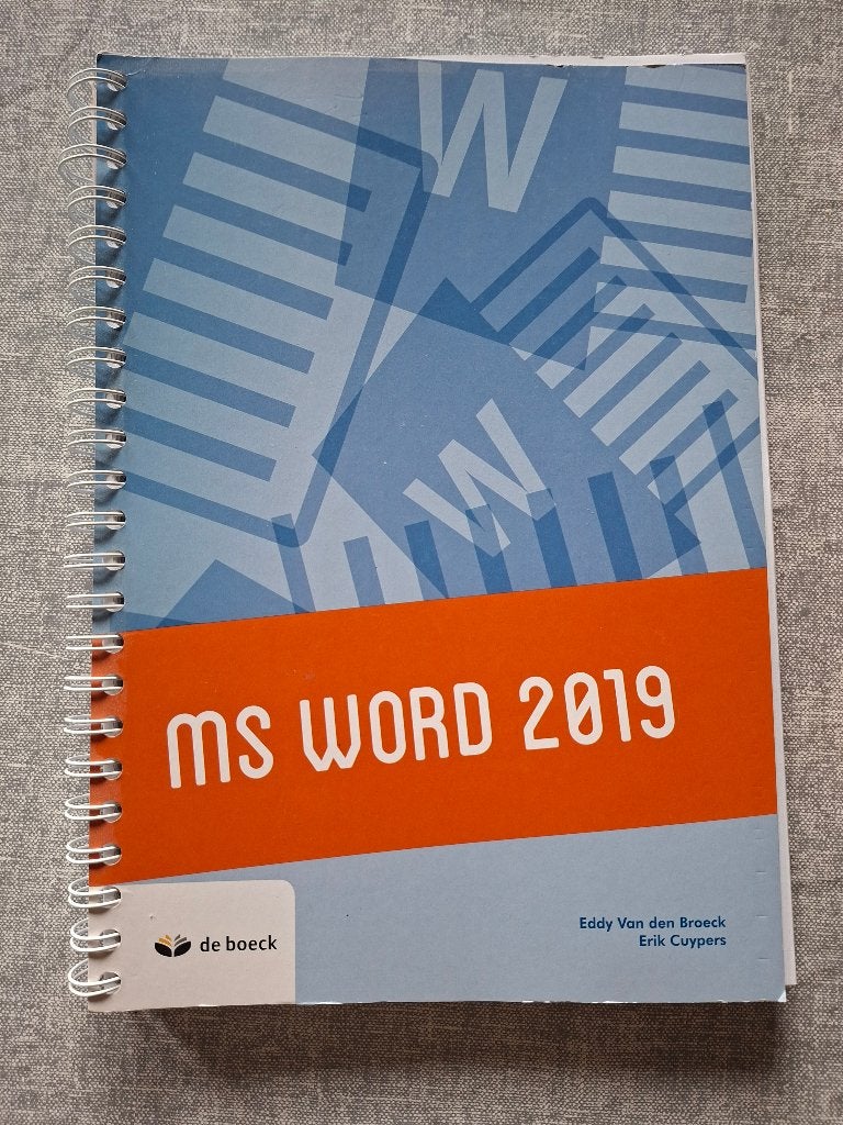 Schoolboek: MS Word 2019, Boeken, Ophalen of Verzenden, Gelezen, Informatica en Computer, Eddy Van den Broek en Erik Cuypers