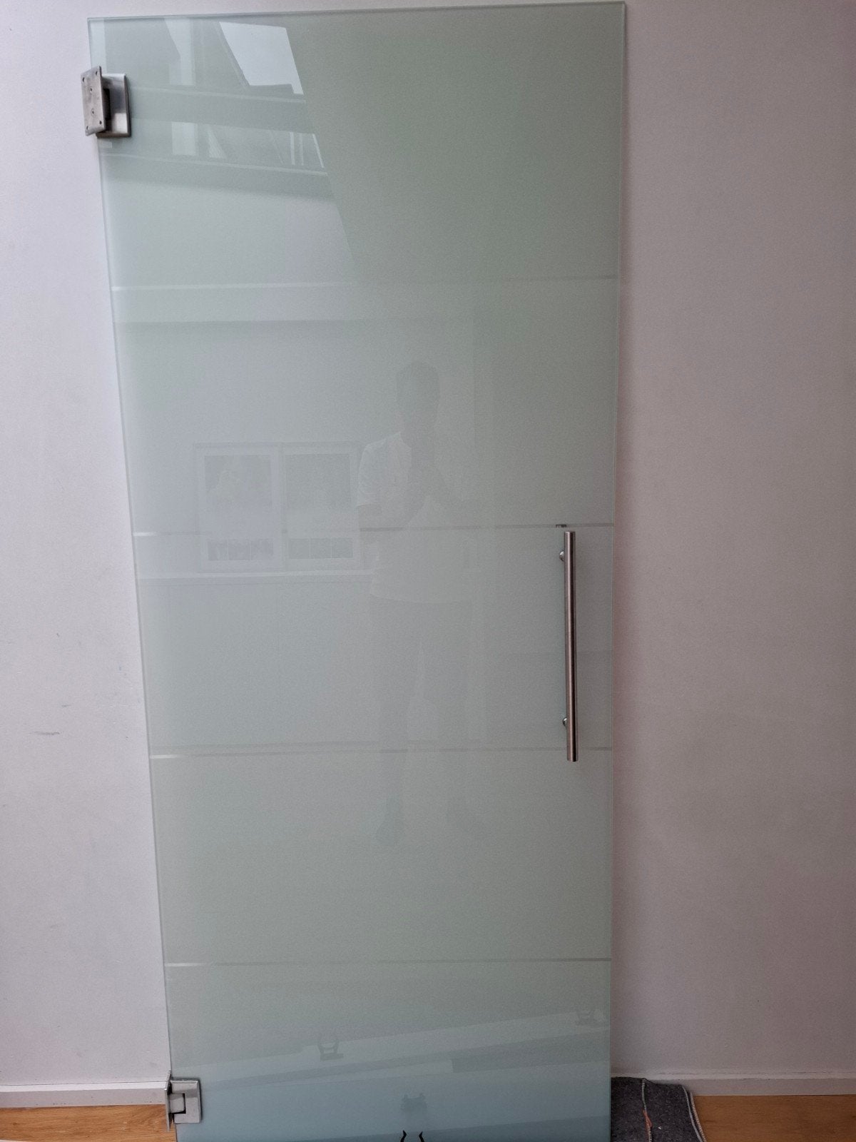 Glazen deur, Ophalen