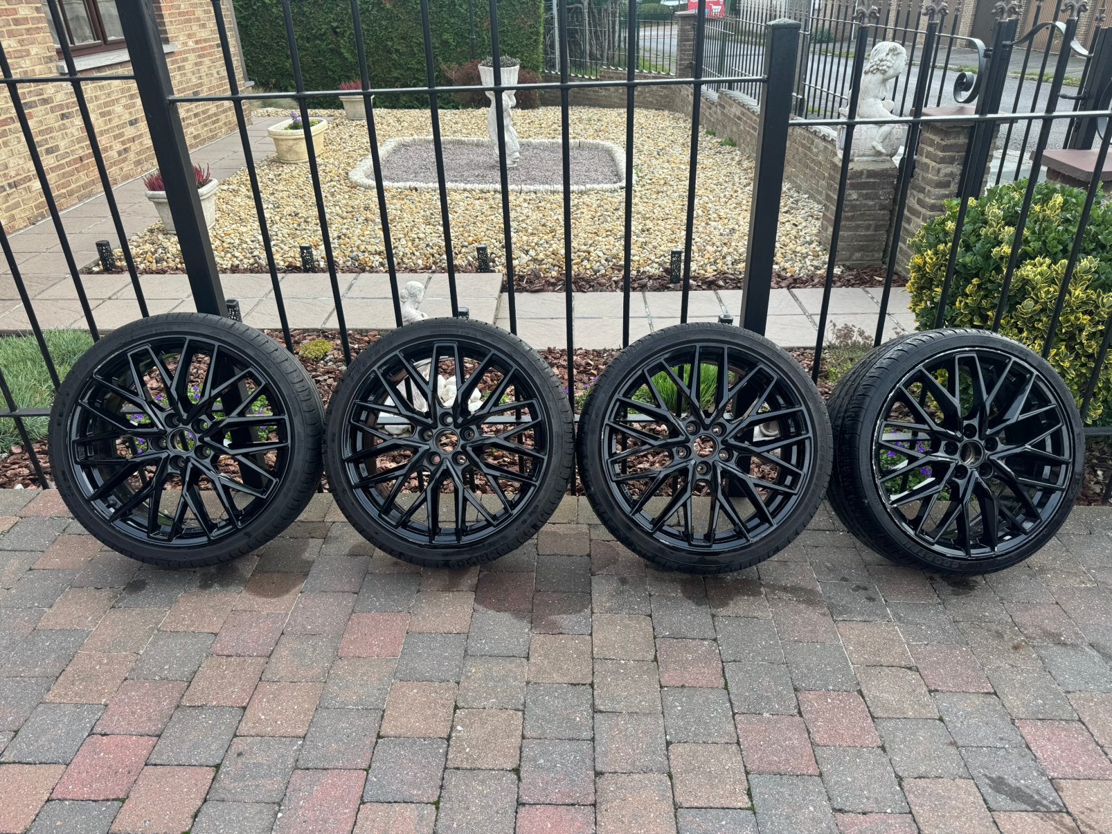 Lot 4 jantes 19 pouces + trois pneus 235/35r19, Ophalen, 19 inch, Zomerbanden, Band(en)