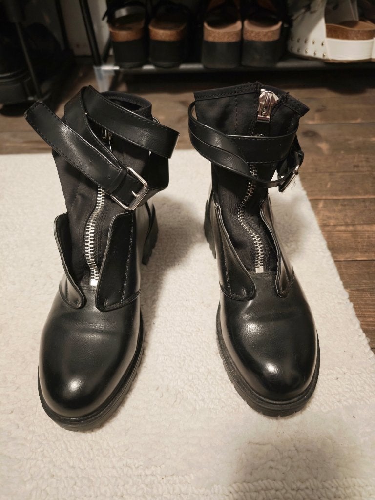 Bottine femme pointure 40, Vêtements | Femmes, Enlèvement, Porté