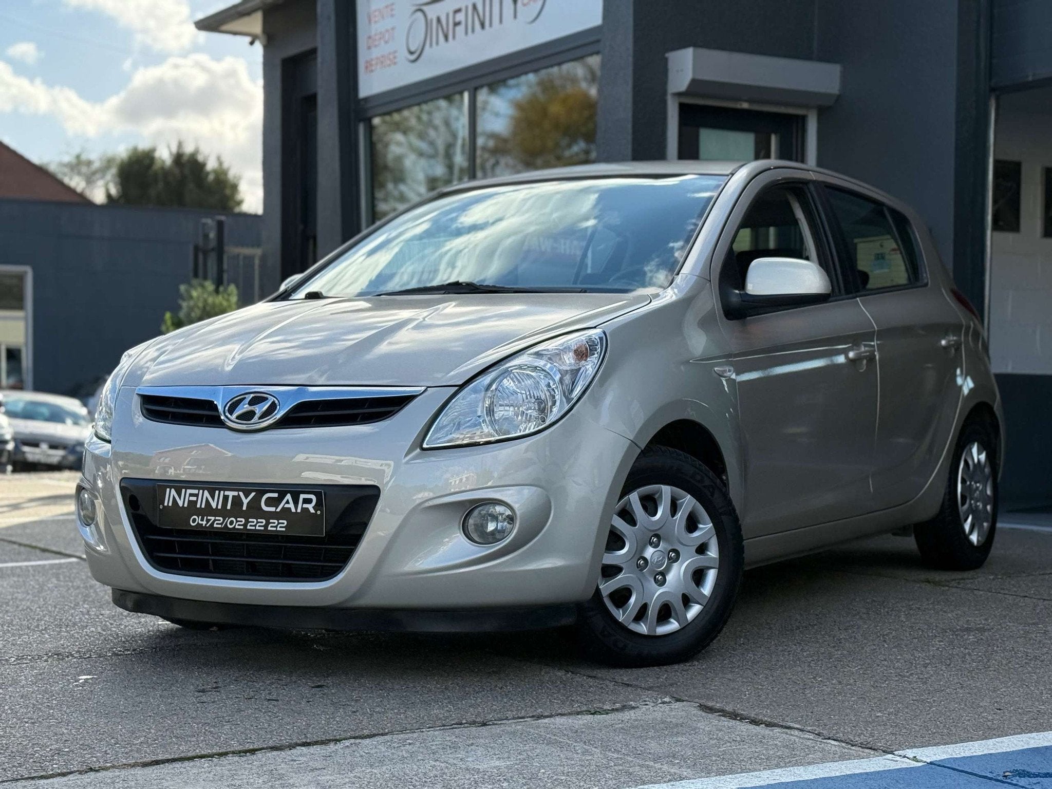 Hyundai i20 i20 1.4i Lounge (bj 2010, automaat), Auto's, Euro 5, Stof, Gebruikt, 4 cilinders