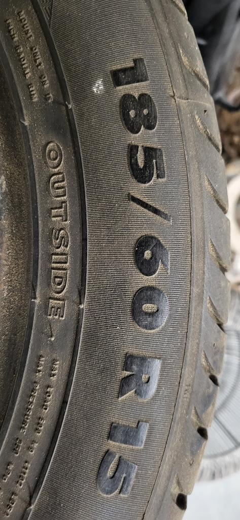 Pneus Eté NOKIAN i3 - 185/60R15 84H - État comme neuf, Autos : Pièces & Accessoires, Pneus & Jantes, Pneu(s), Pneus été, 15 pouces