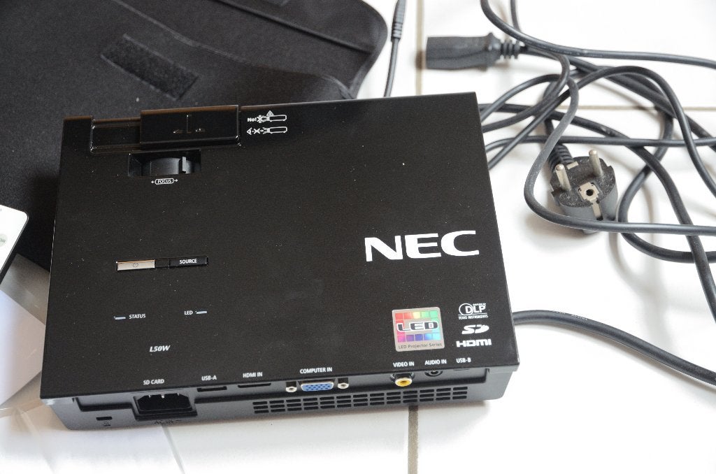 Projecteur portable NEC NP L50W, TV, Hi-fi & Vidéo, Projecteurs vidéo, Enlèvement ou Envoi, Comme neuf, DLP, Nec