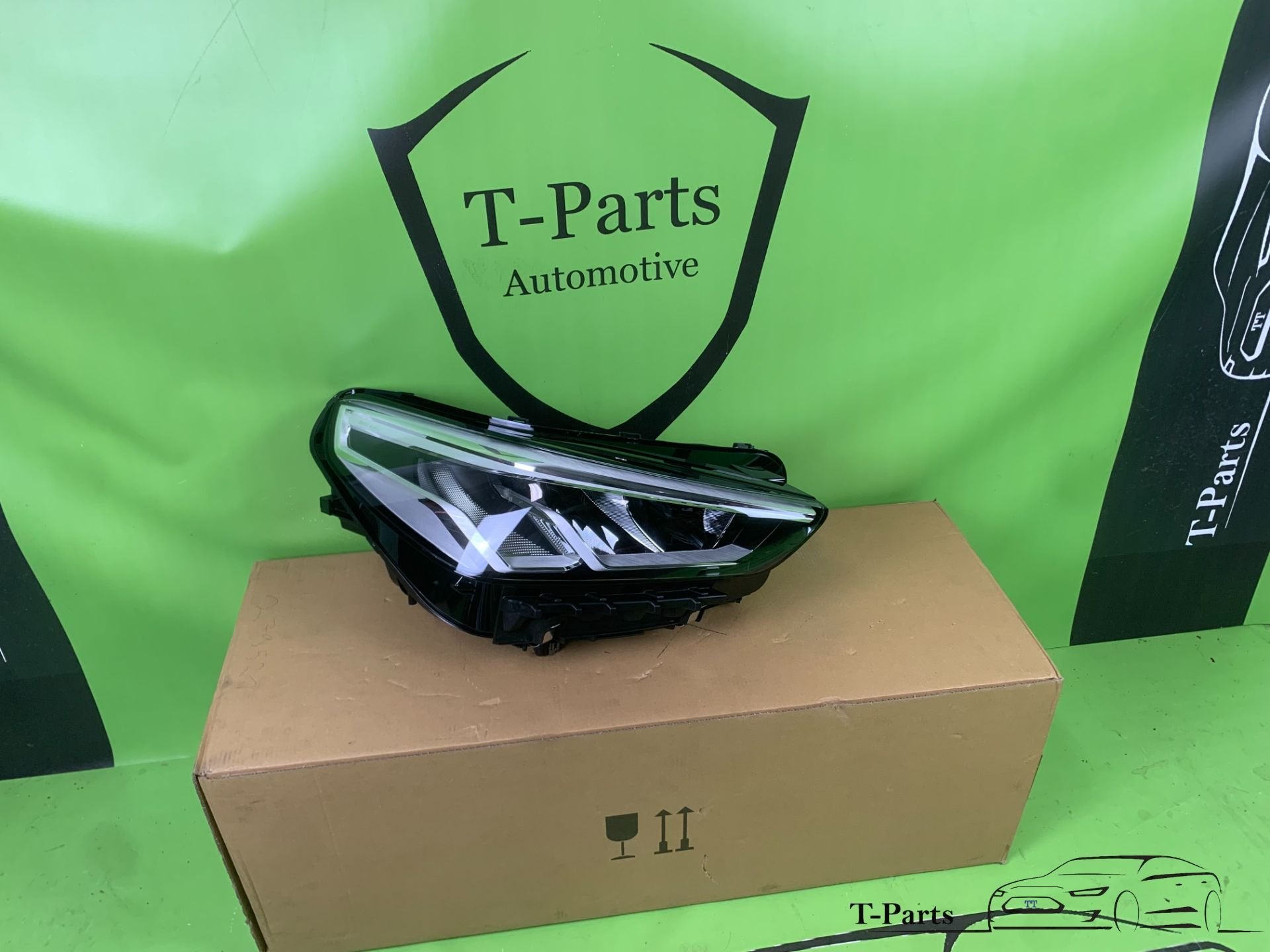 Phare droit BMW X1 u11 5A9A222 NOUVEAU, Autos : Pièces & Accessoires, Éclairage, BMW, Neuf