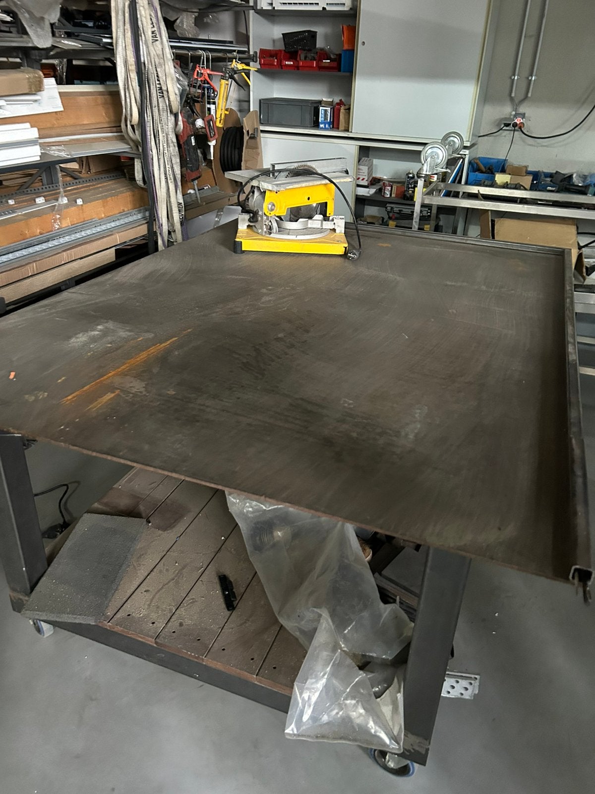 Lastafel met wielen, Doe-het-zelf en Bouw, Ophalen, Zo goed als nieuw, 120 tot 170 cm