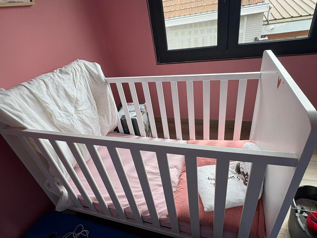 Kinderbed met matras, Ophalen, Zo goed als nieuw