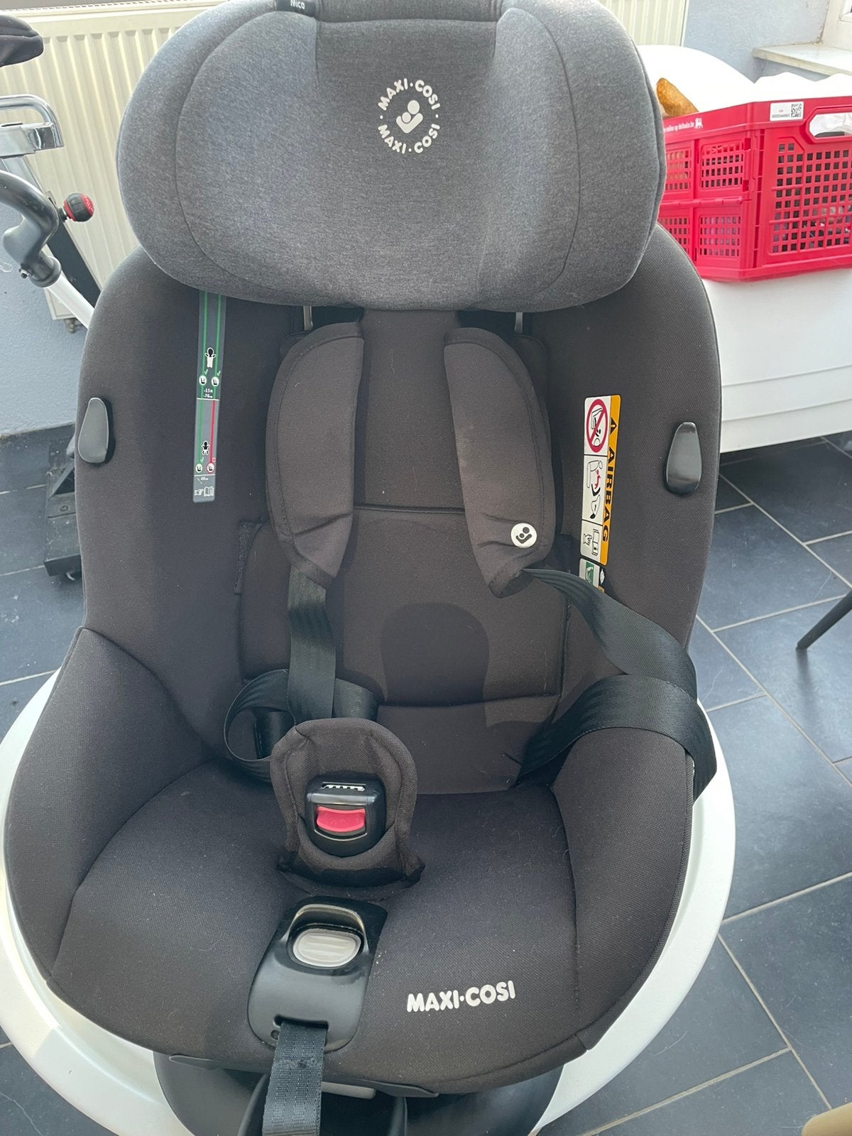 Siege 0-4 ans maxi cosi mica avec reducteur bb, Enfants & Bébés, 0 à 18 kg, Dossier réglable, Comme neuf, Enlèvement