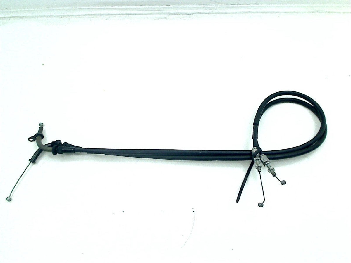 CABLE ACCELERATEUR GSF 600 Bandit 2000-2004 (GSF600 MK2), Dhr. S. di Majo, Utilisé, Info@cama-motorparts.nl, P.J. Troelstraweg 8 8
3144 CX  MAASSLUIS, NL
