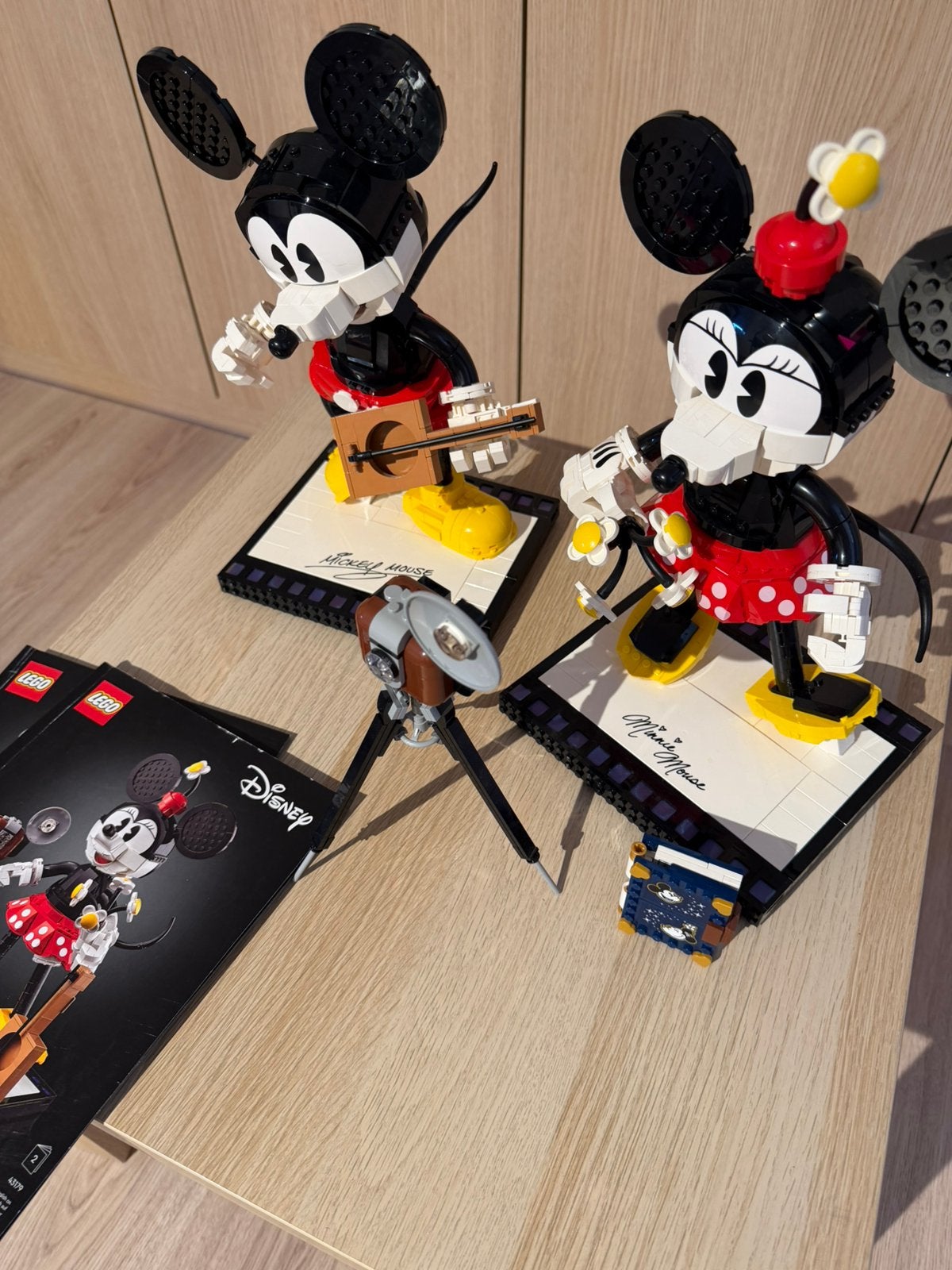 Lego 43179 - Disney Mickey Mouse et Minnie Mouse comme neuf, Enlèvement ou Envoi, Lego, Ensemble complet, Comme neuf