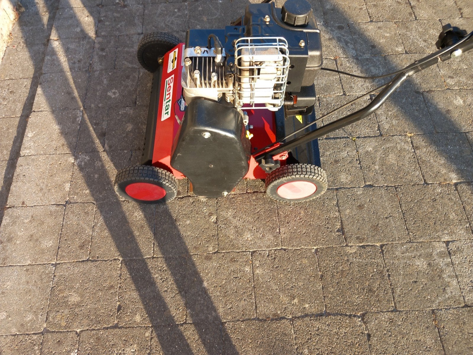 scarificateur, Enlèvement, Comme neuf, Essence, Sentar/ pilote