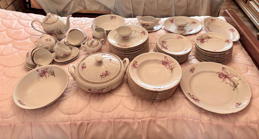 Service de table porcelaine Royal Epiag Tchécoslovaquie, Enlèvement