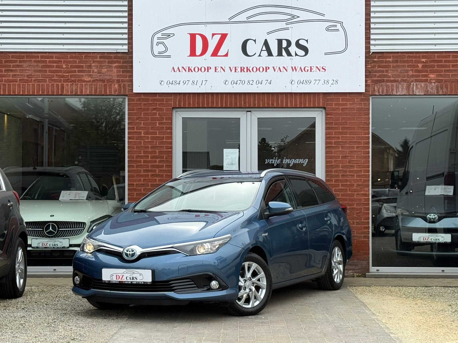 TOYOTA AURIS HYBRID 1.8I 99CH |NAVI | CAMÉRA | KEY LESS |, Autos, USB, Achat, Euro 6, Entreprise