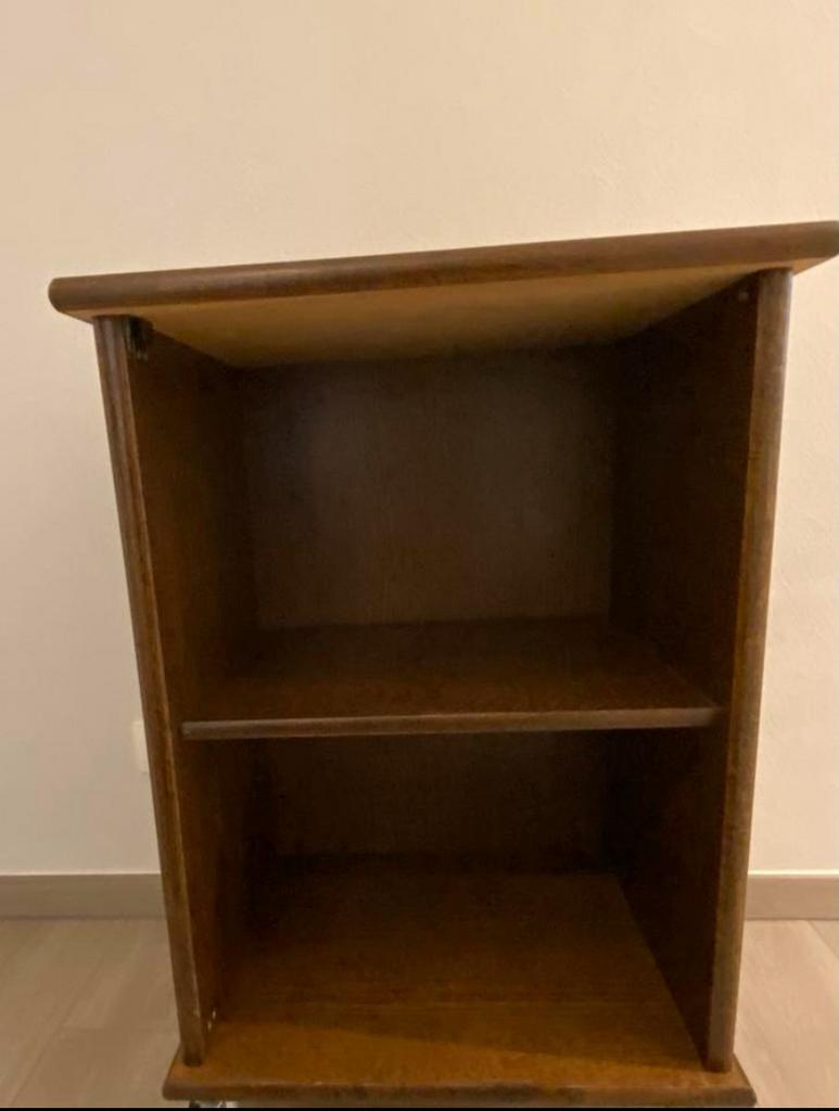 Lage kast met 2 leggers zo goed als nieuw, Huis en Inrichting, Ophalen, Overige materialen, Zo goed als nieuw, Minder dan 150 cm