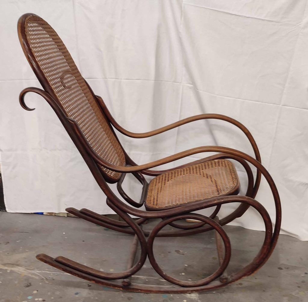 THONET SCHOMMELSTOEL, Ophalen, Gebruikt, Bruin, Eén