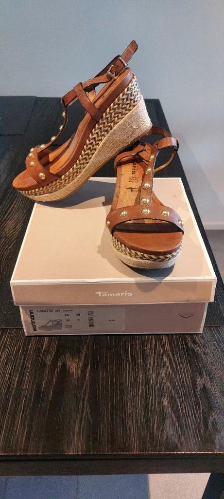 Lederen sandalen TAMARIS, maat 40, Ophalen of Verzenden, Zo goed als nieuw
